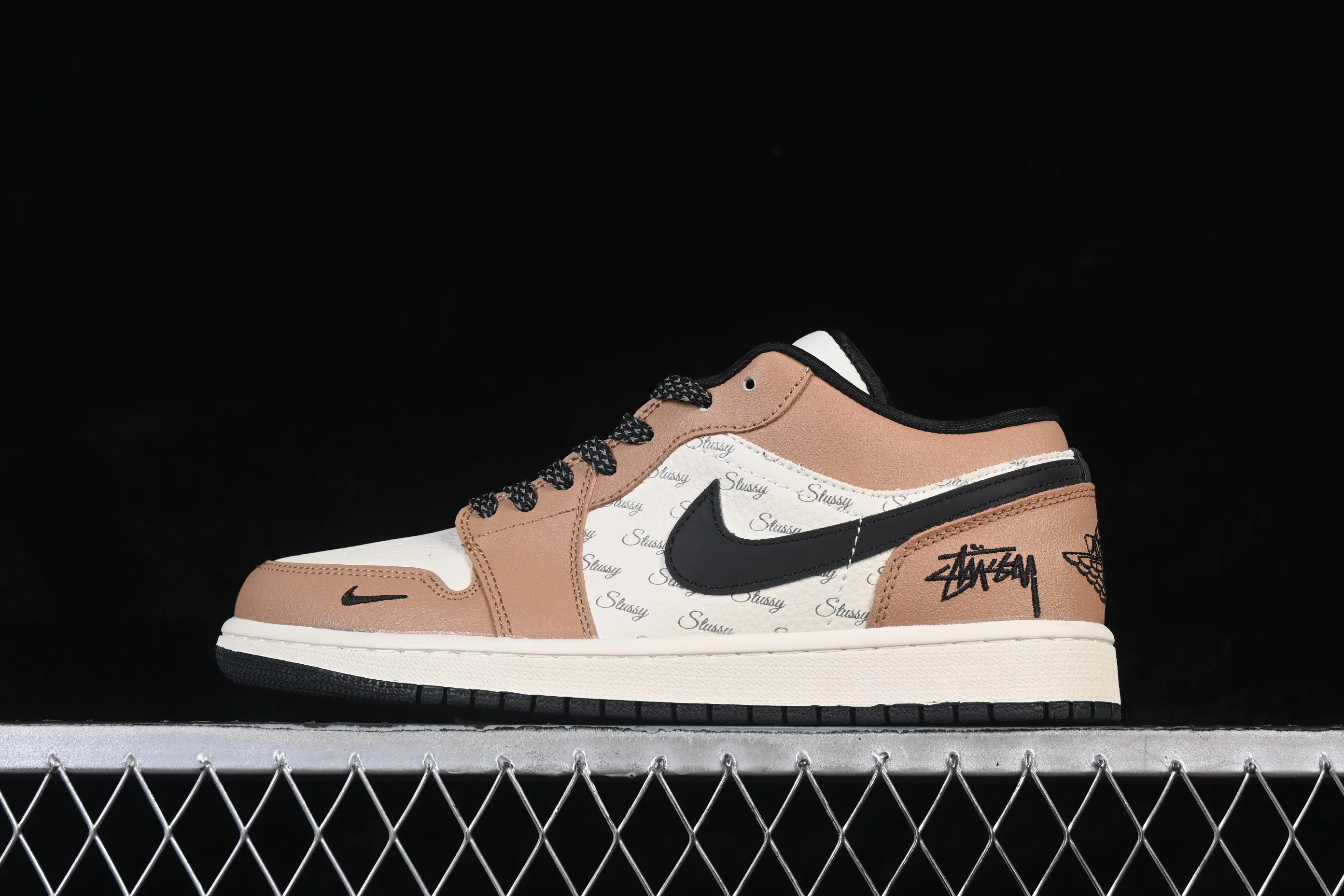 All Categories Air Jordan Jordan Series Basketball Shoes Air Jordan 1 Low Air Jordan 1 Low AJ1 Joe 1 Stussy Joint Beige Brown Black High-end Customized Low-top Retro Basketball Shoes LL8888-003